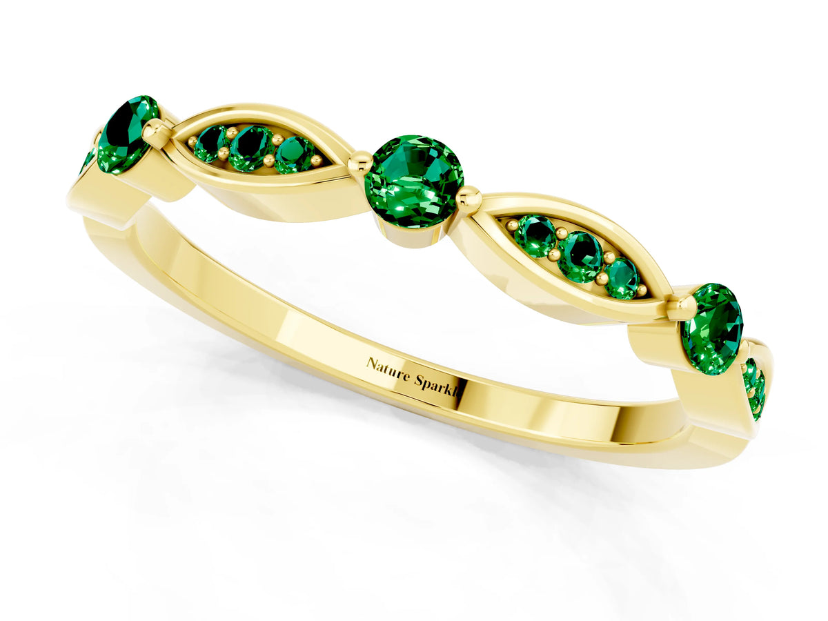 Alternating Marquise and Round Emerald Milgrain Band in Yellow gold with Bezel Setting
