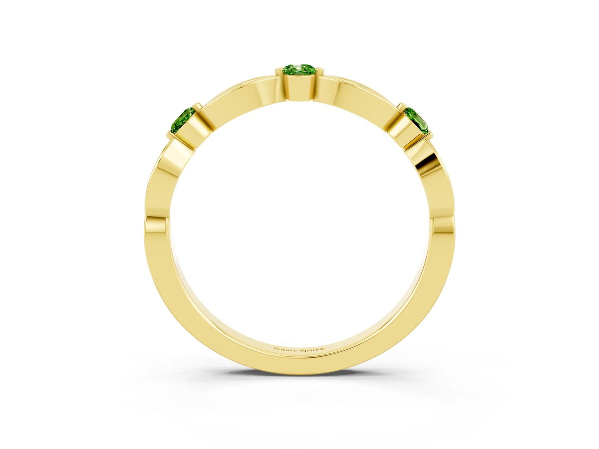 Alternating Marquise and Round Peridot Milgrain Band in Yellow gold with Bezel Setting