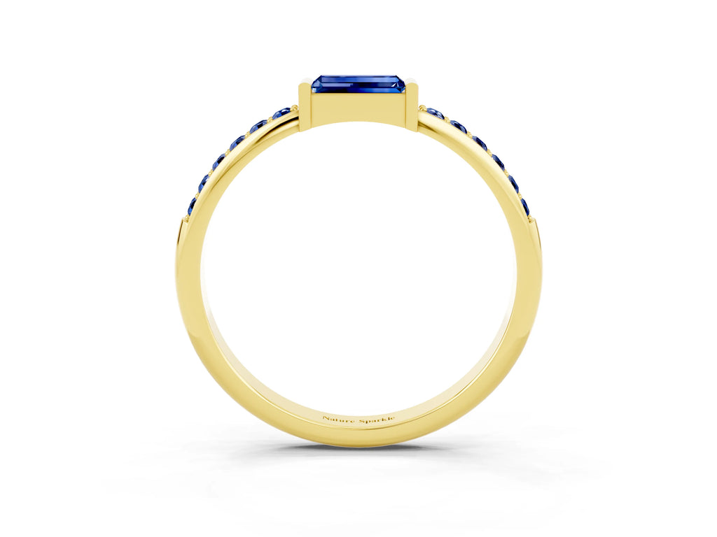 Baguette Blue Sapphire Pavé Band in Yellow gold with Bar Setting