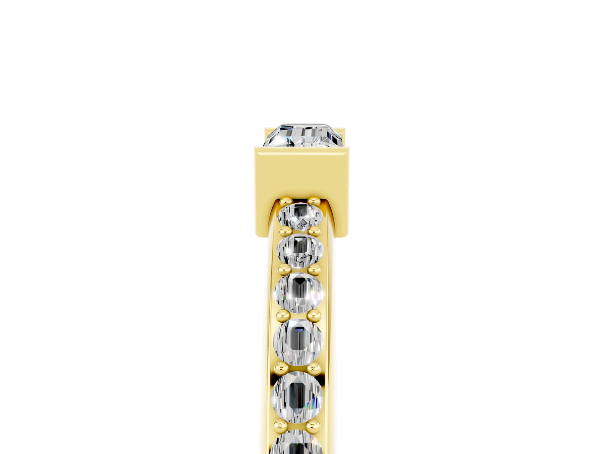 Baguette Moissanite Pavé Band in Yellow gold with Bar Setting