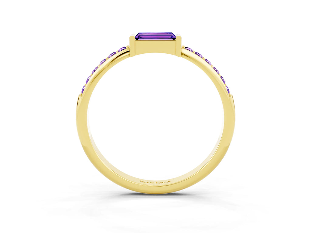 Baguette Tanzanite Pavé Band in Yellow gold with Bar Setting
