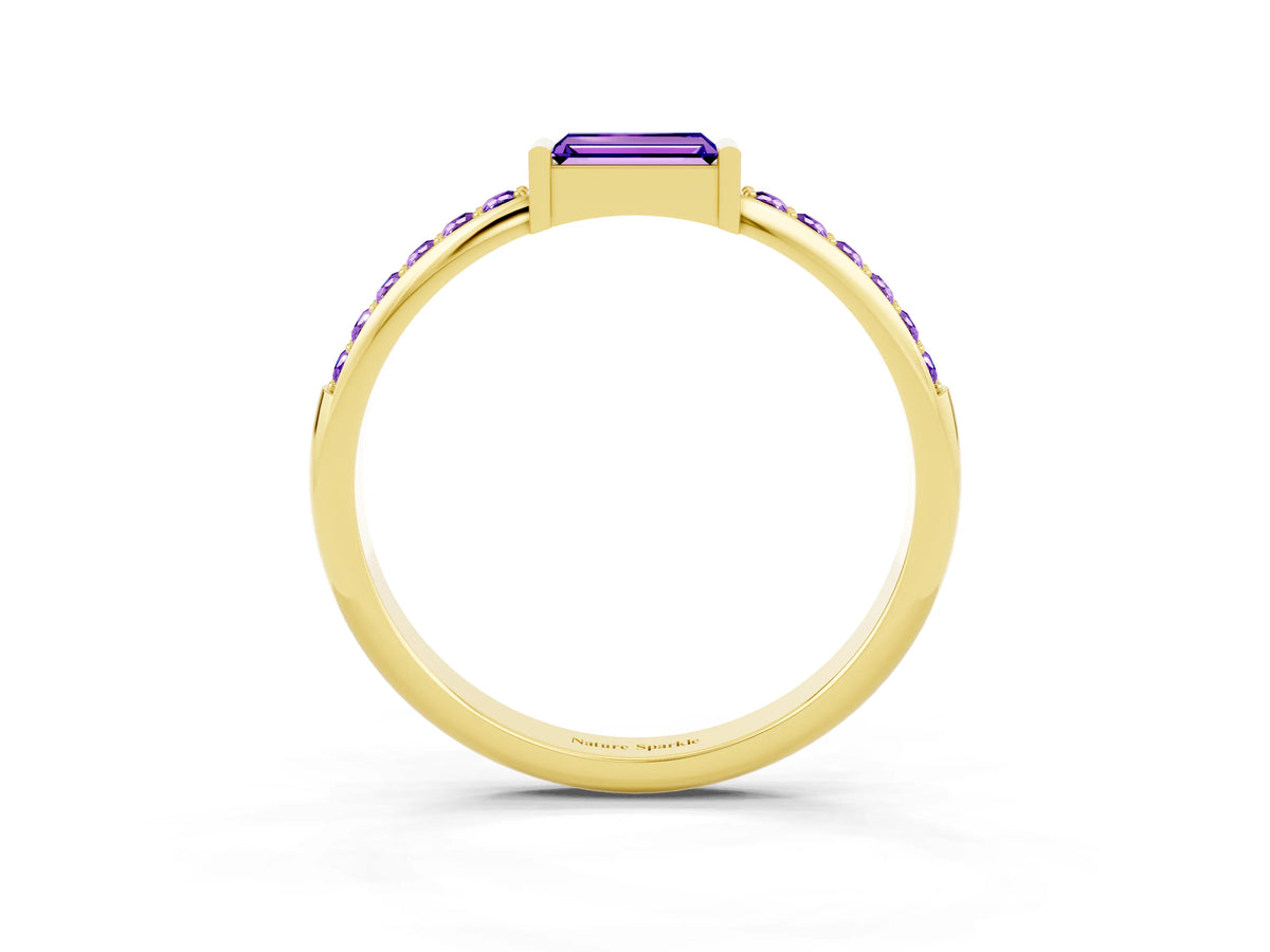 Baguette Tanzanite Pavé Band in Yellow gold with Bar Setting