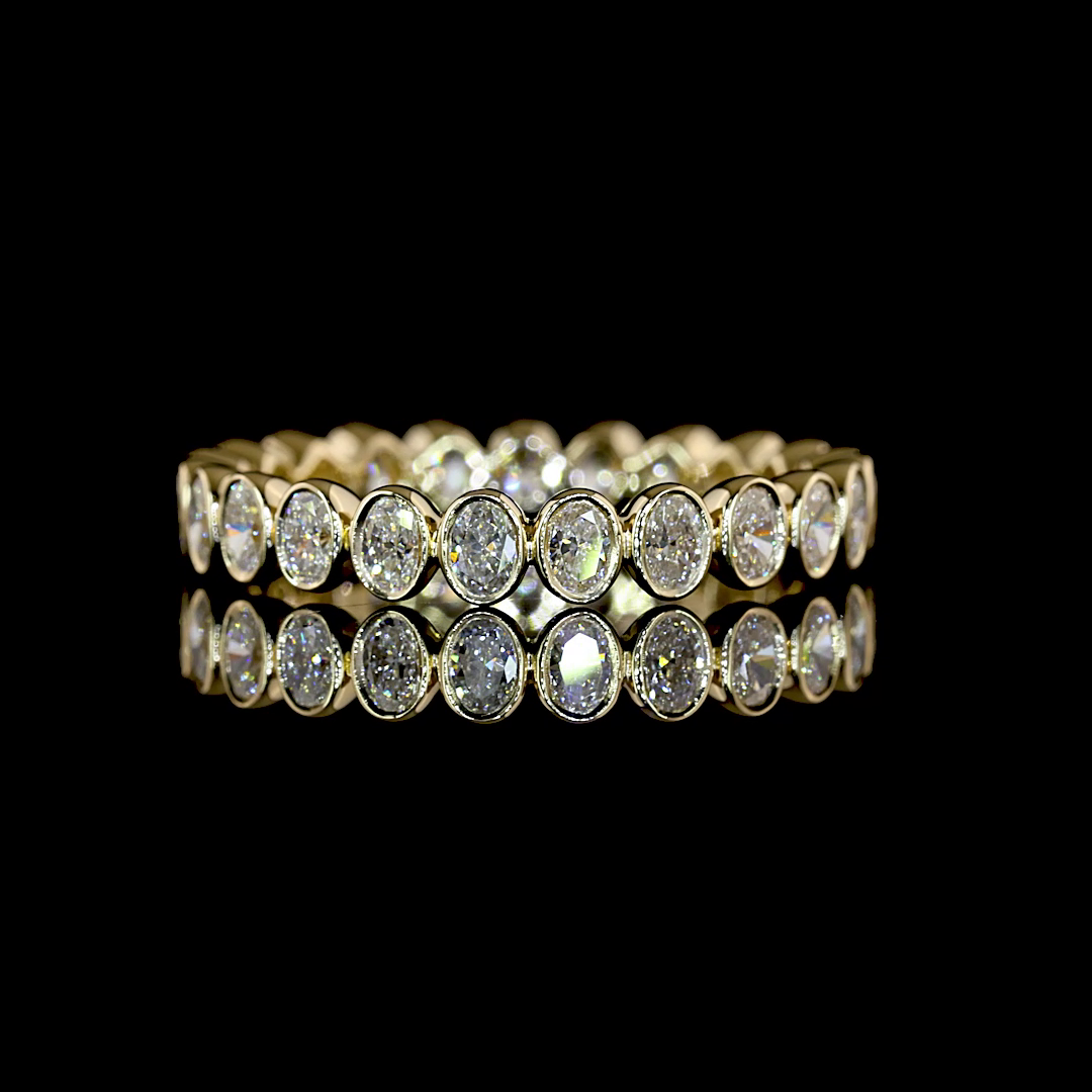 Yellow gold Diamond Eternity Band · 1.07 ct