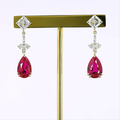 Yellow gold Diamond Hanging Earrings · 2.45 ct