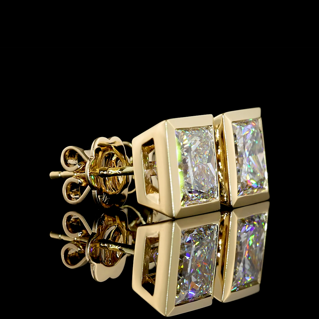Yellow gold Diamond Studs · 4.64 ct