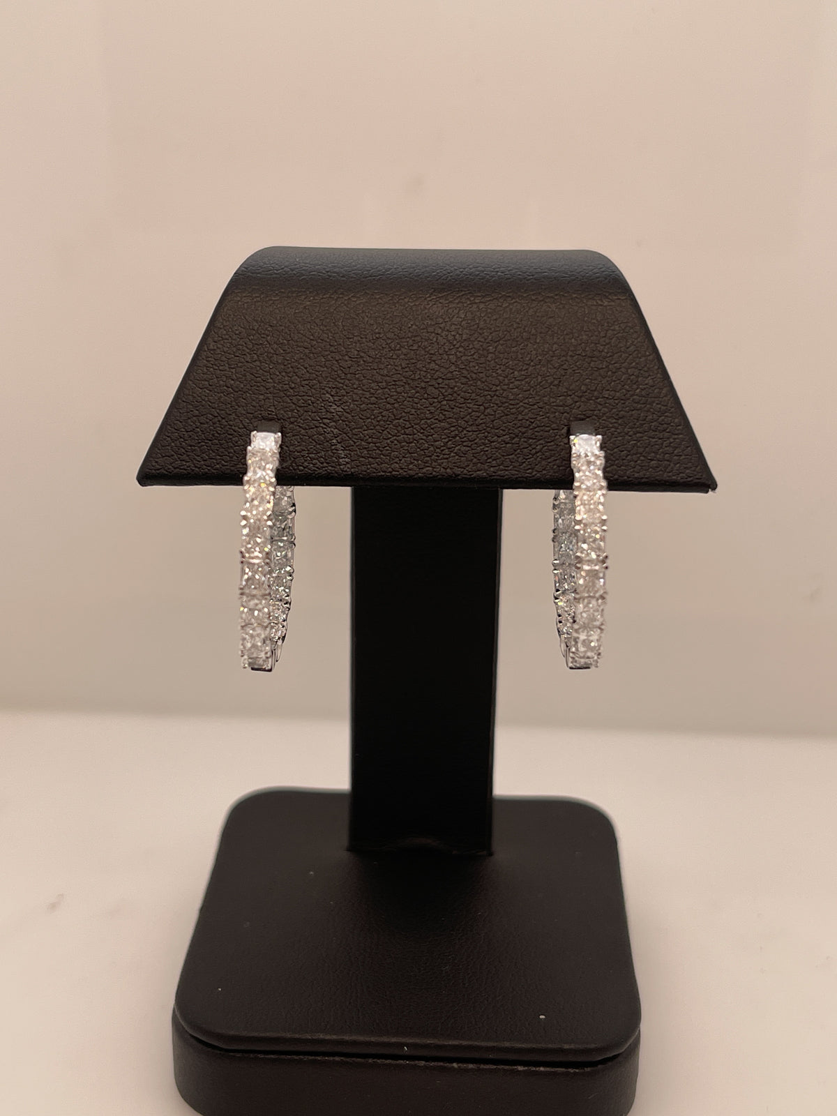 White gold Diamond Hoops · 3.48 ct