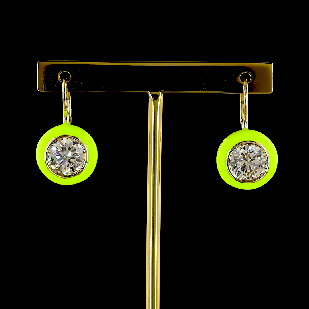 Yellow gold Diamond Hanging Earrings · 4.02 ct