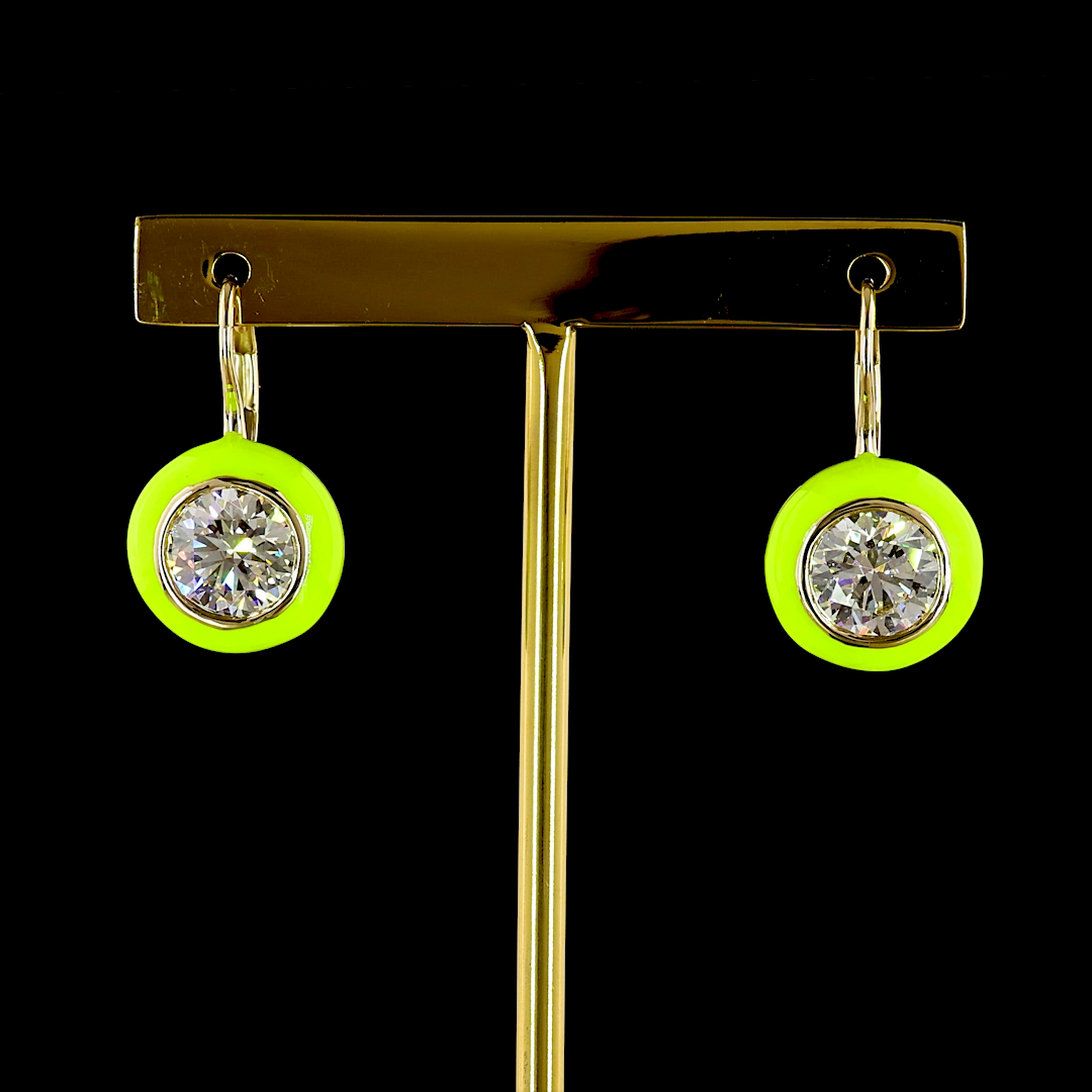 Yellow gold Diamond Hanging Earrings · 4.07 ct