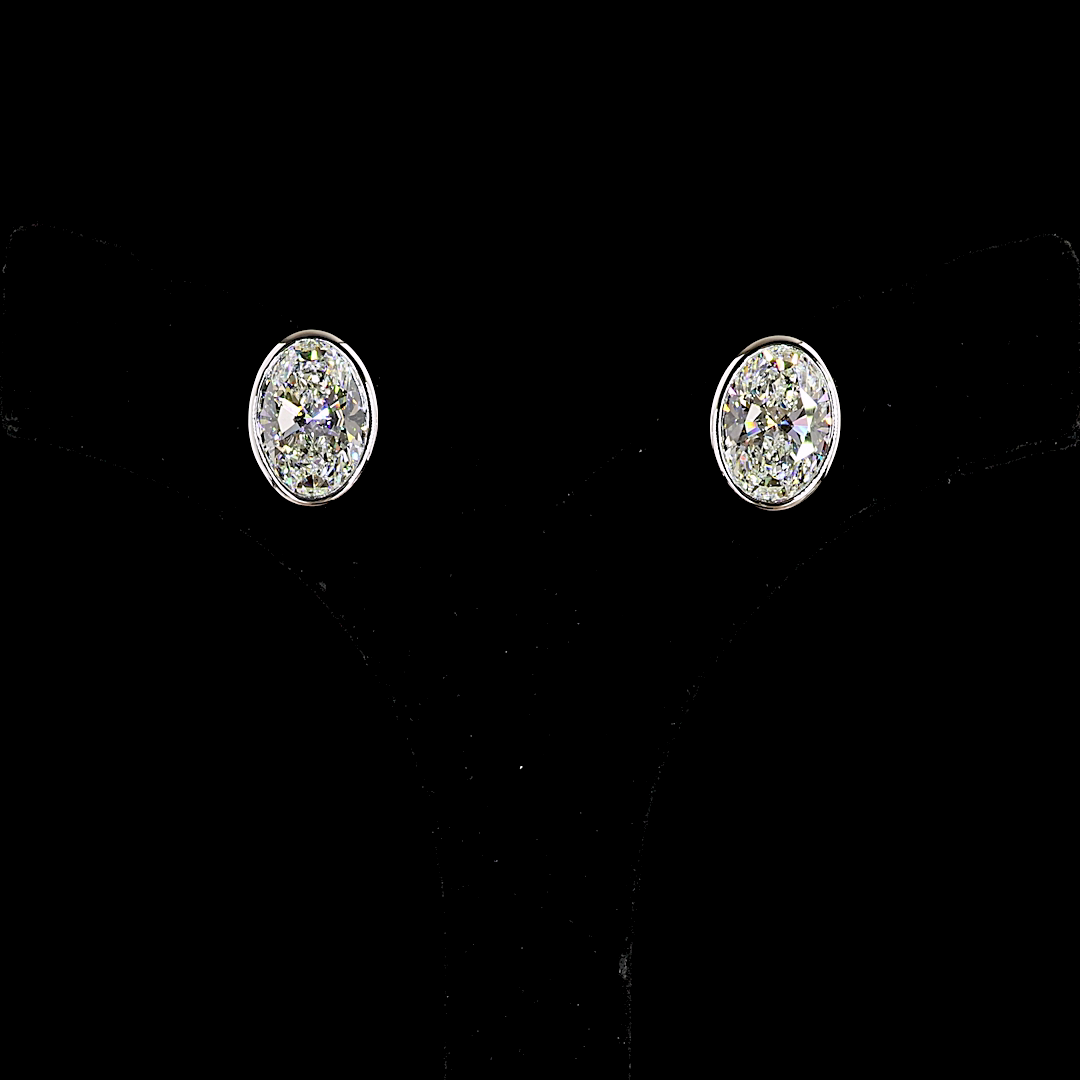 White gold Diamond Studs · 10.19 ct