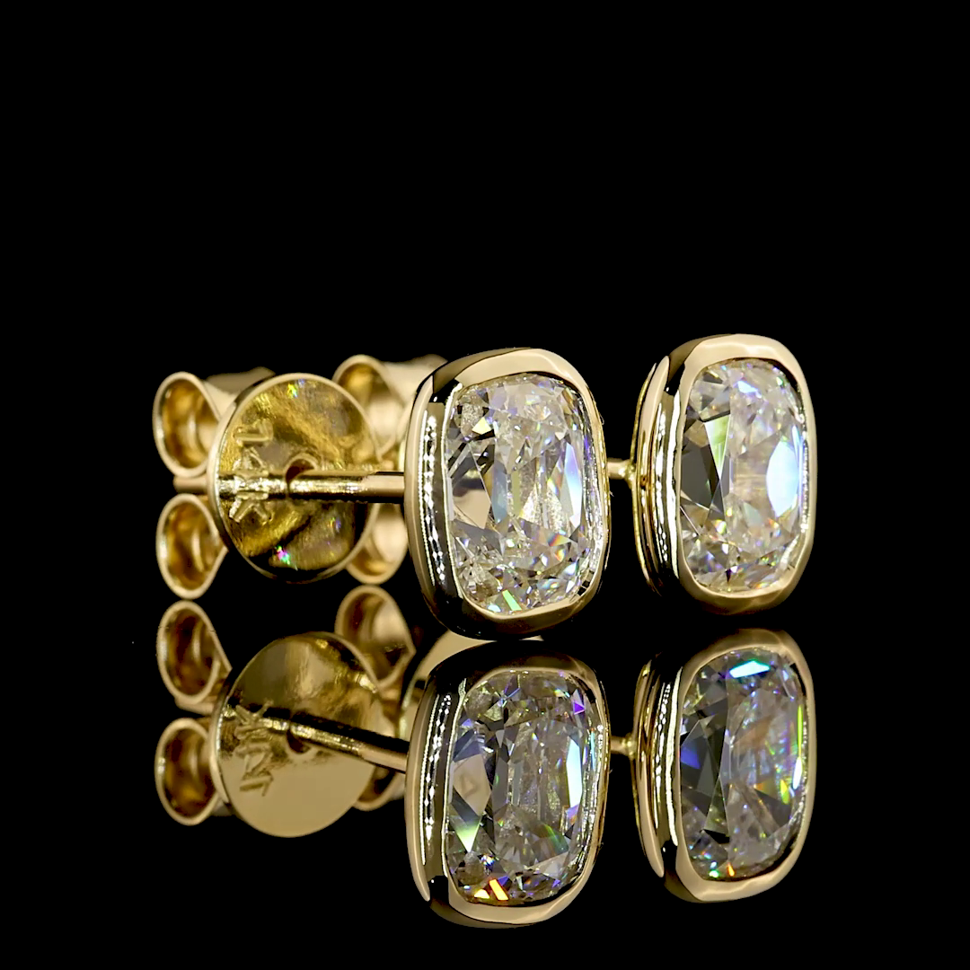 Yellow gold Diamond Studs · 1.49 ct