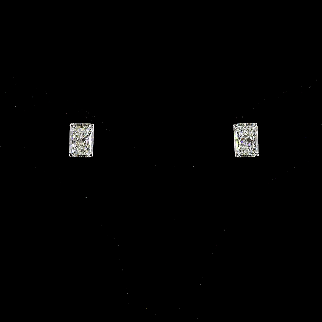 White gold Diamond Studs · 3.13 ct