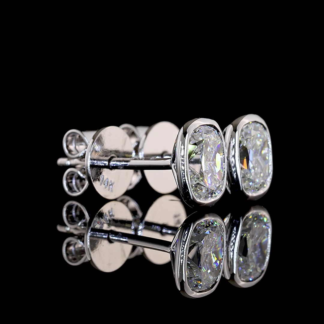 White gold Diamond Studs · 1.02 ct