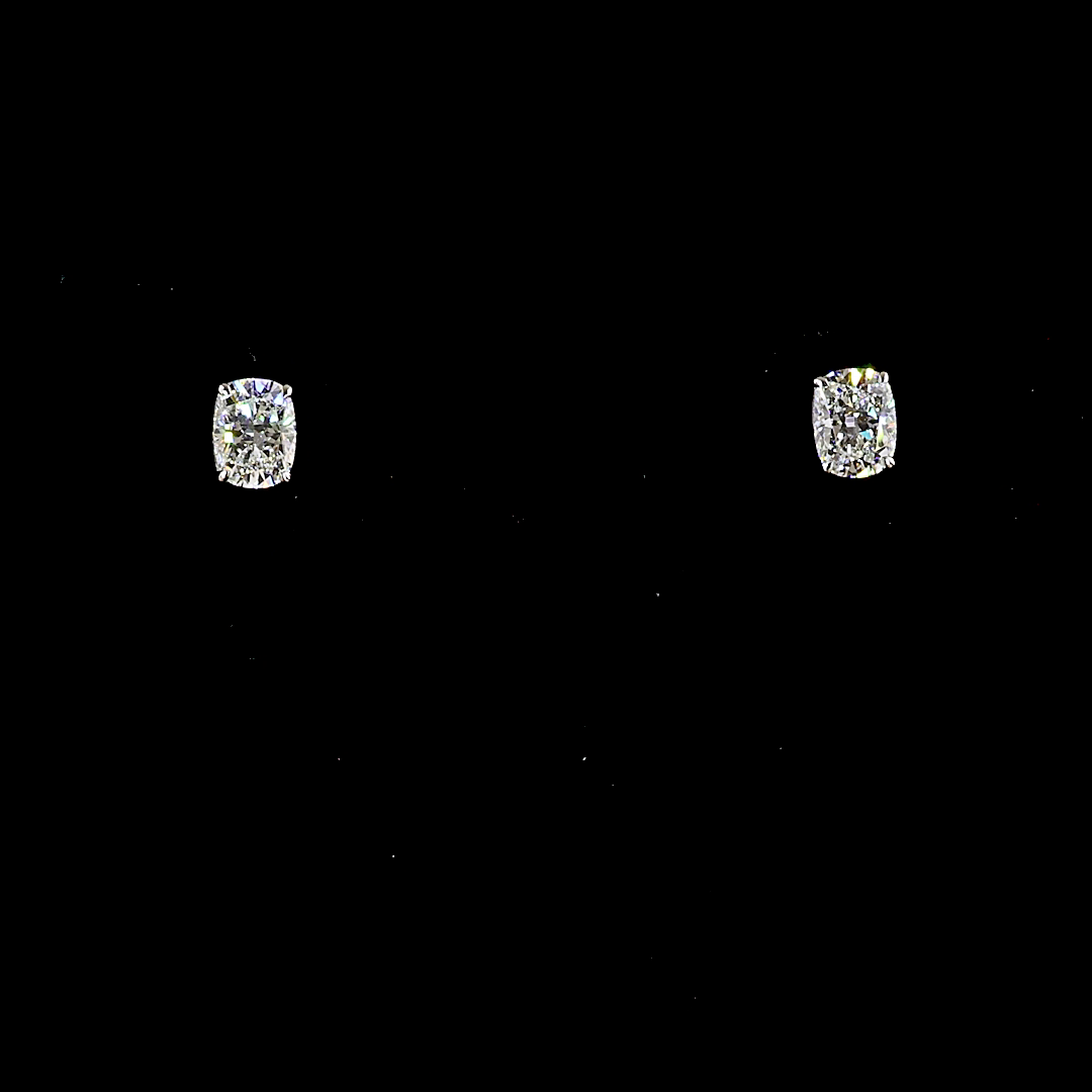 White gold Diamond Studs · 2.04 ct