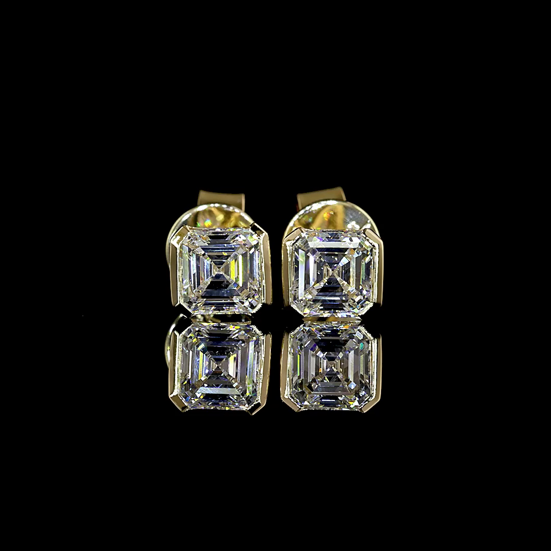 Yellow gold Diamond Studs · 1.02 ct