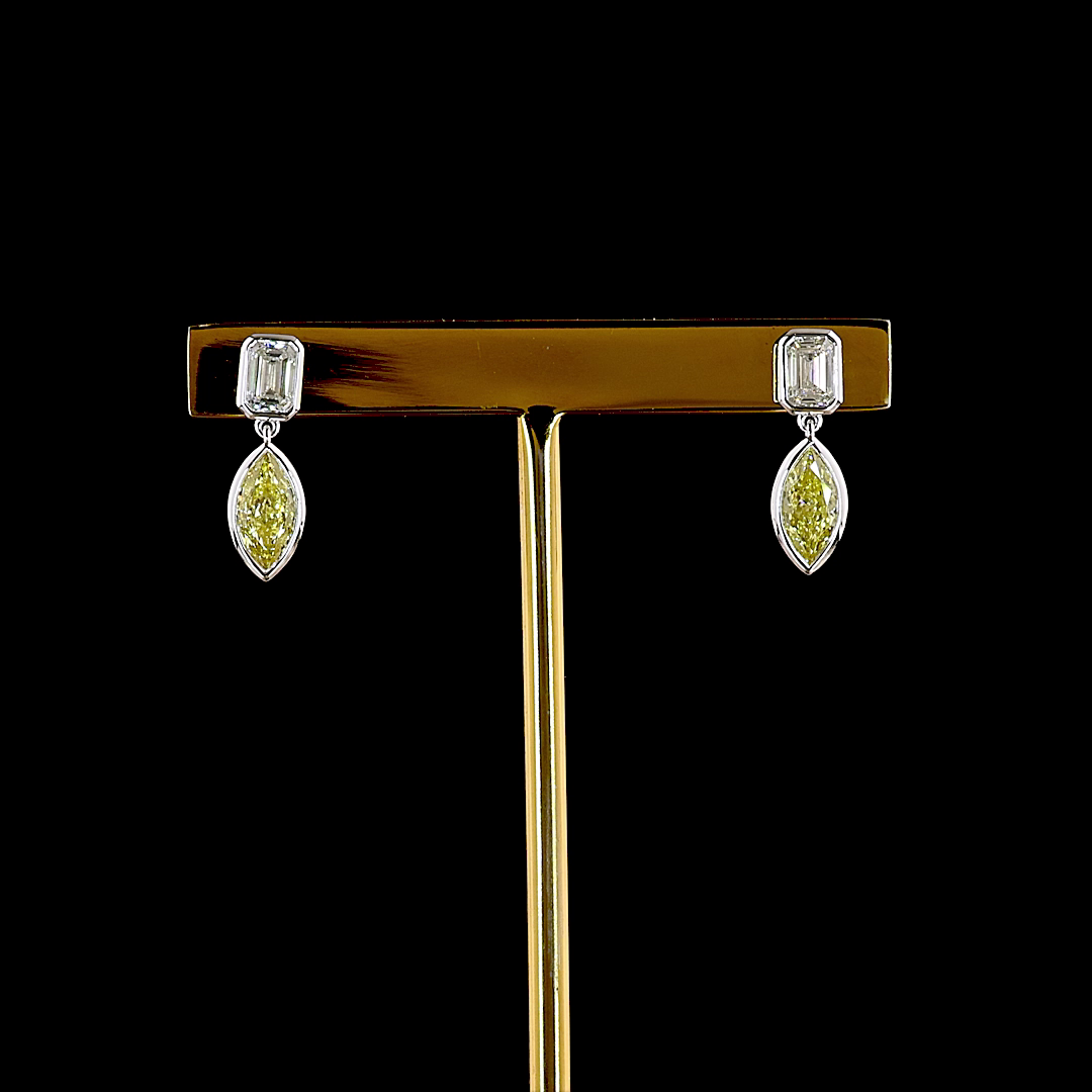 White gold Diamond Hanging Earrings · 2.03 ct