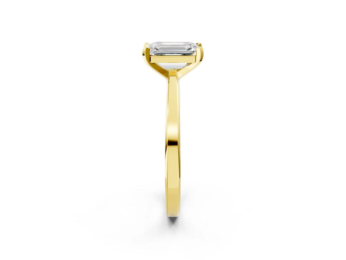 Emerald Cut Diamond Solitaire Engagement Ring in Yellow gold with Prong Setting