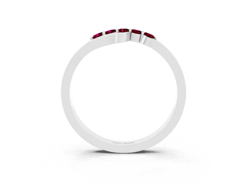 Five-Stone Round Garnet Crossover Band in White gold with Prong Setting
