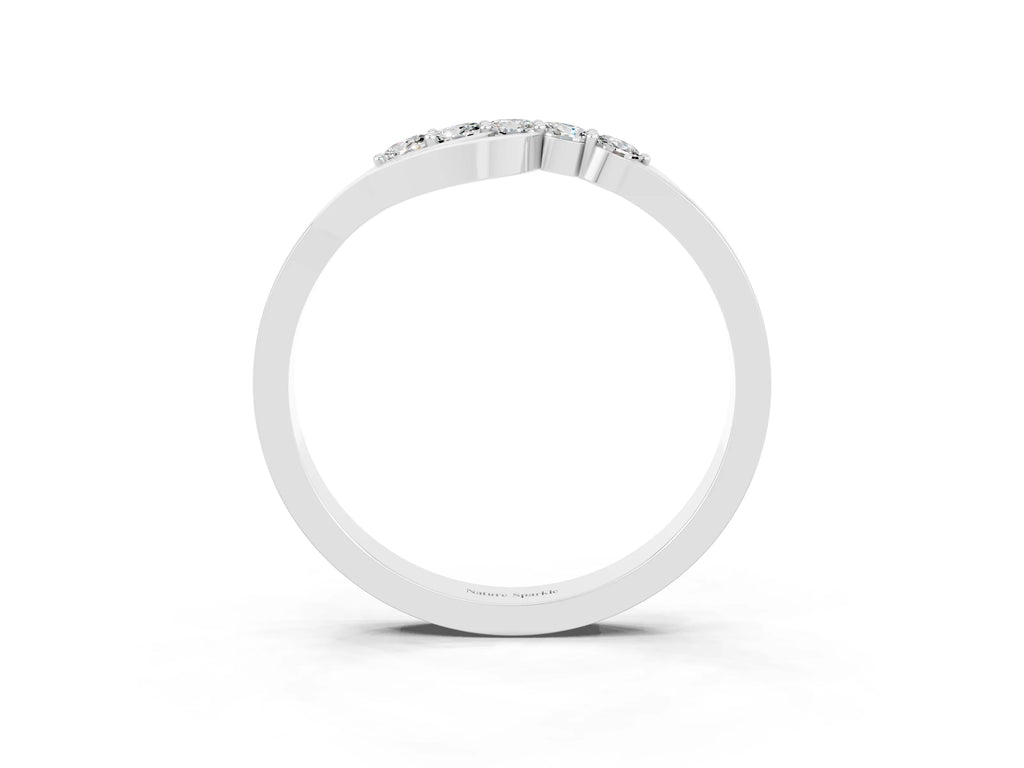 Five-Stone Round Moissanite Crossover Band in White gold with Prong Setting