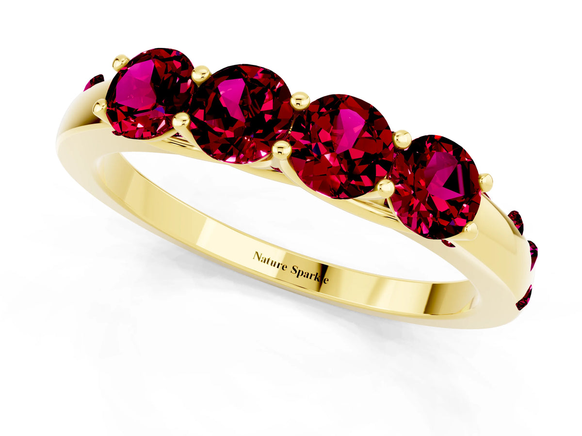 Four-Stone Round Garnet Band in Yellow gold with Prong Setting
