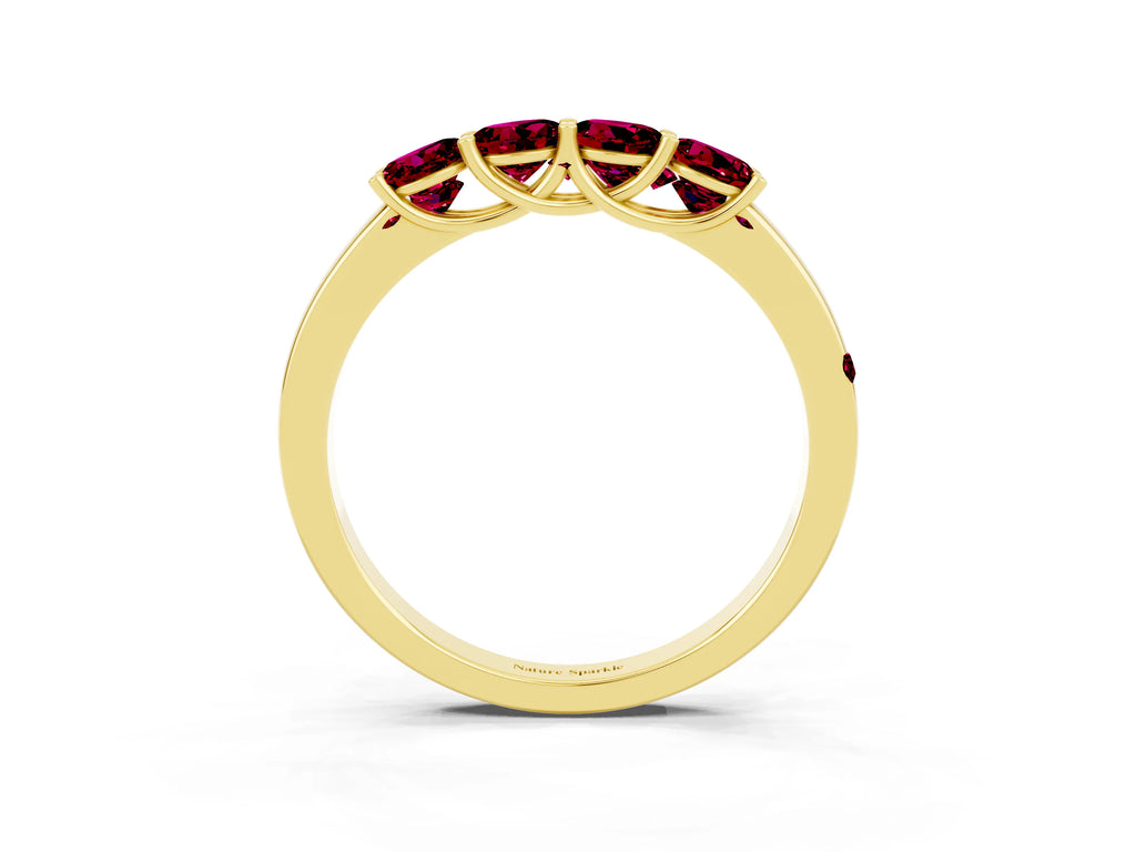 Four-Stone Round Garnet Band in Yellow gold with Prong Setting