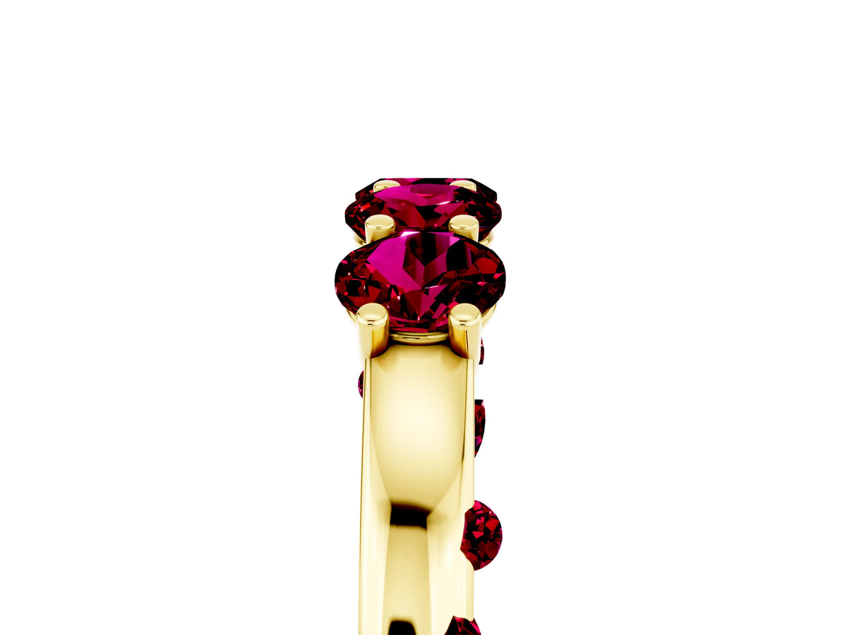 Four-Stone Round Garnet Band in Yellow gold with Prong Setting