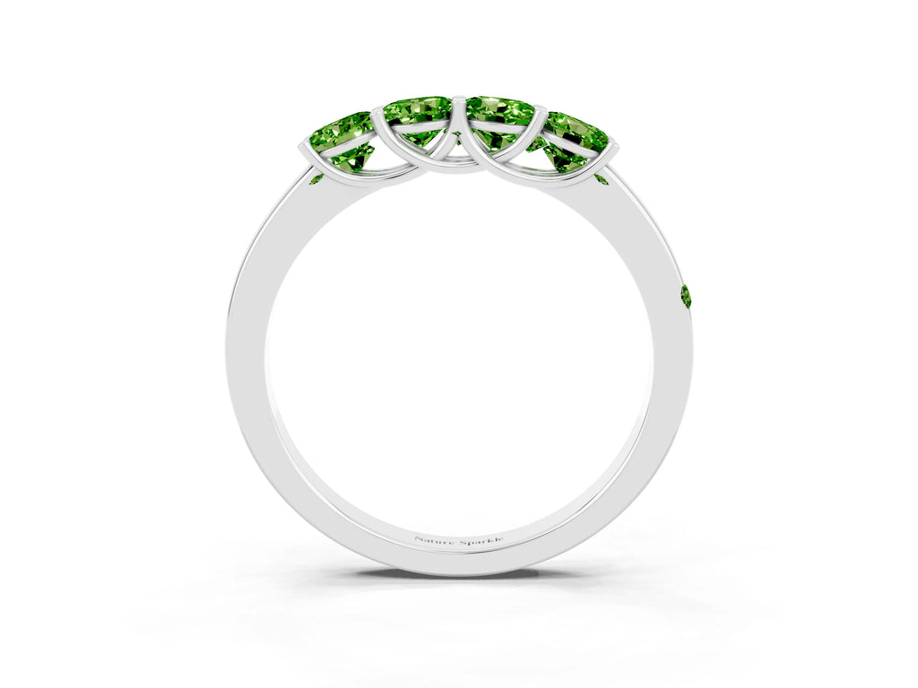 Four-Stone Round Peridot Band in White gold with Prong Setting
