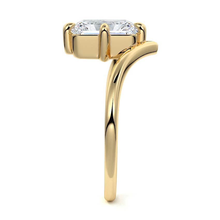Yellow gold Radiant Diamond Solitaire Engagement Ring