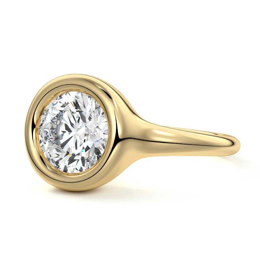 Yellow gold Round Diamond Solitaire Engagement Ring