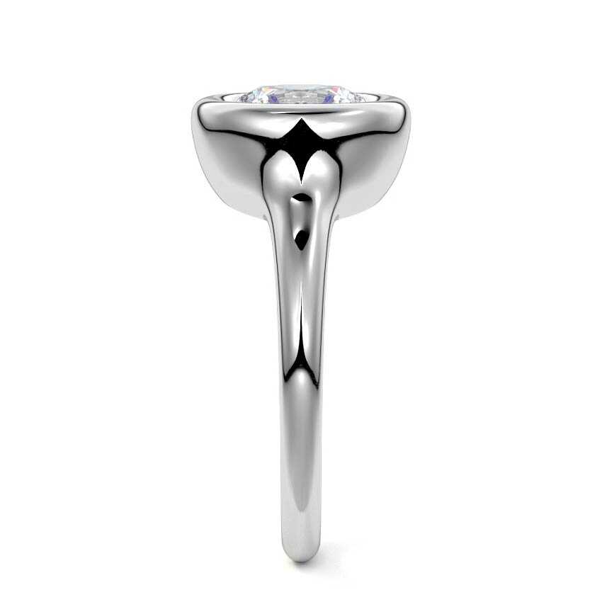White gold Round Diamond Solitaire Engagement Ring