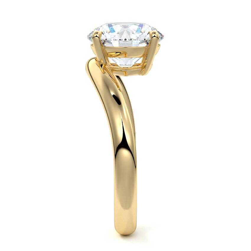 Yellow gold Round Diamond Solitaire Engagement Ring