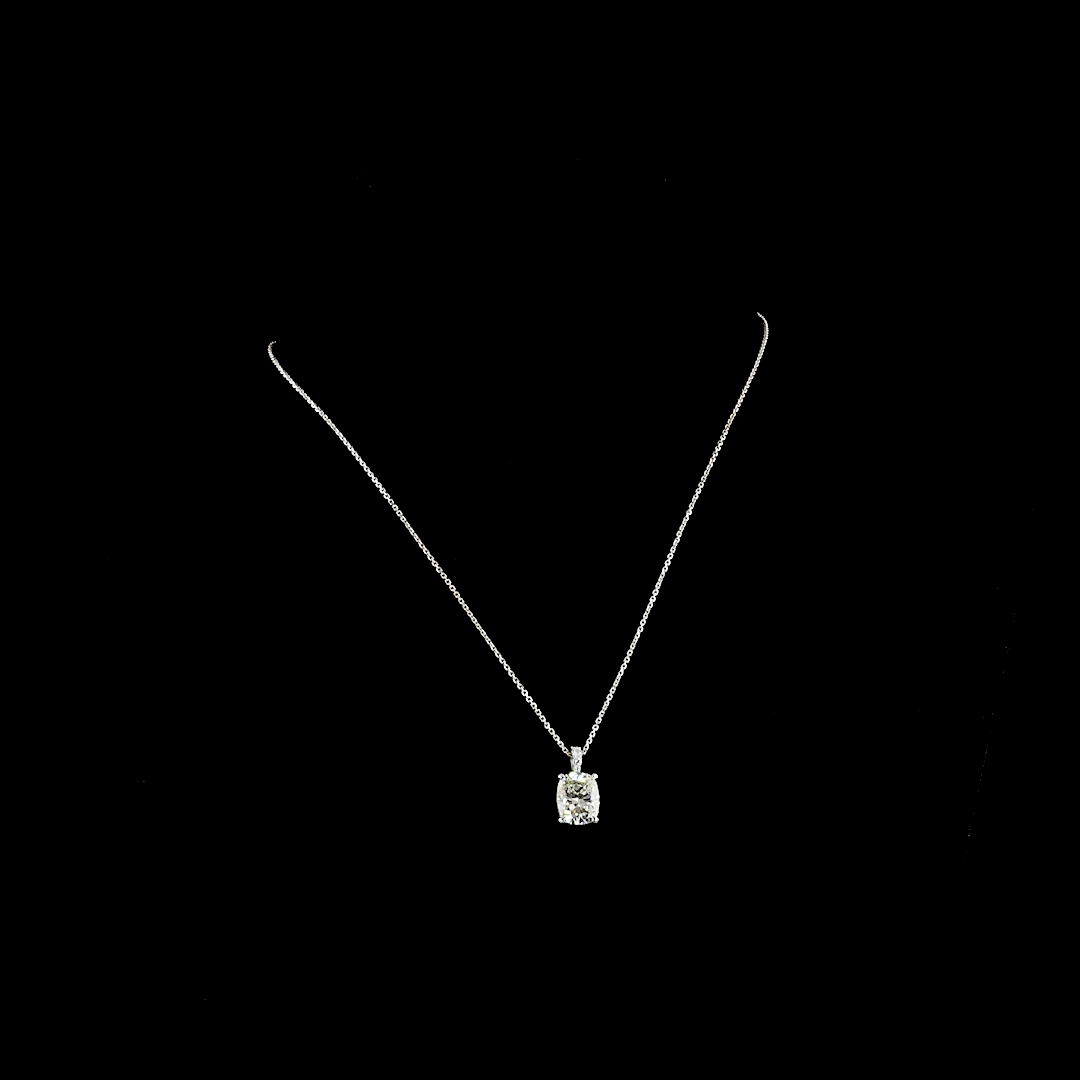 White gold Diamond Pendant · 3.27 ct