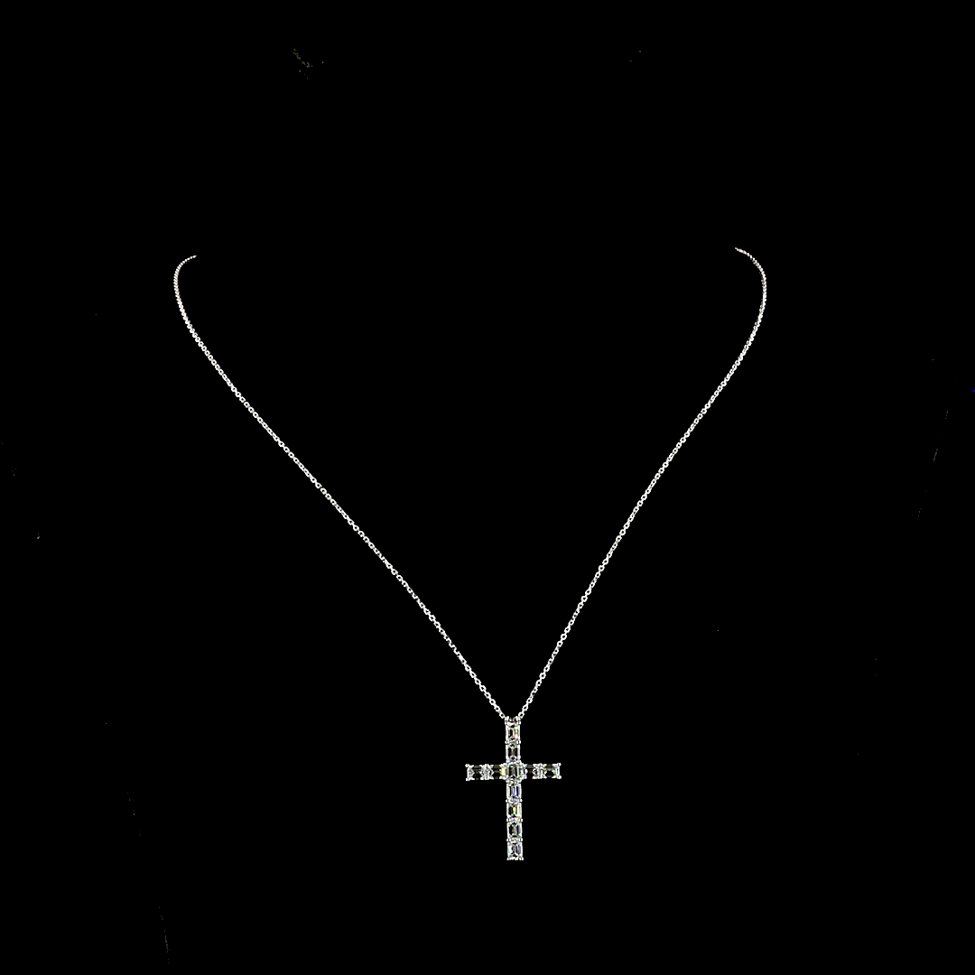 White gold Diamond Cross Pendant · 2.24 ct