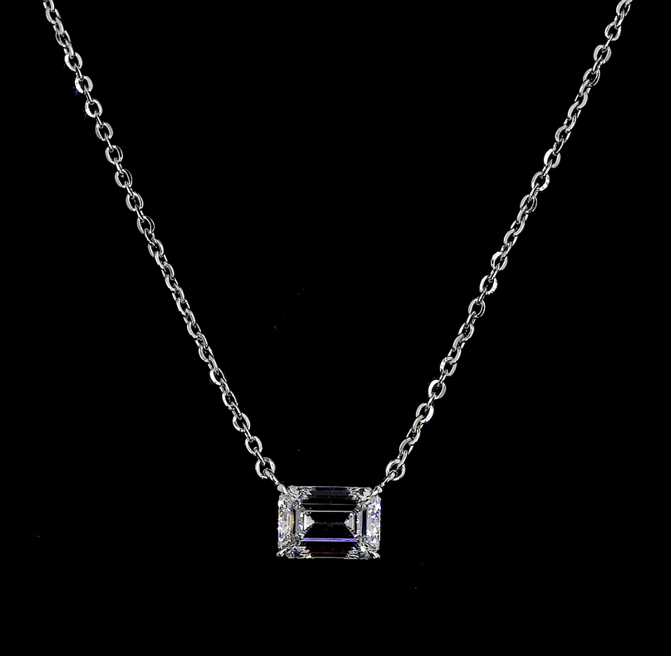 White gold Diamond Solitaire Pendant · 2.06 ct