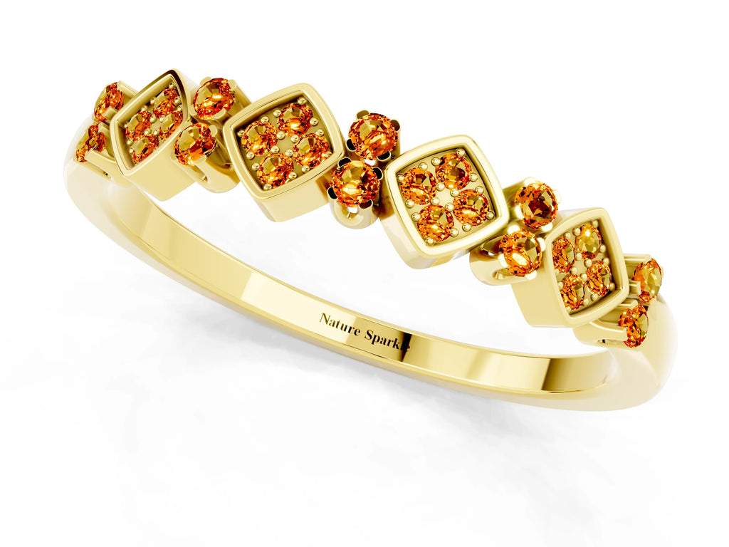Pavé Cushion Citrine Cluster Eternity Band in Yellow gold with Prong Setting