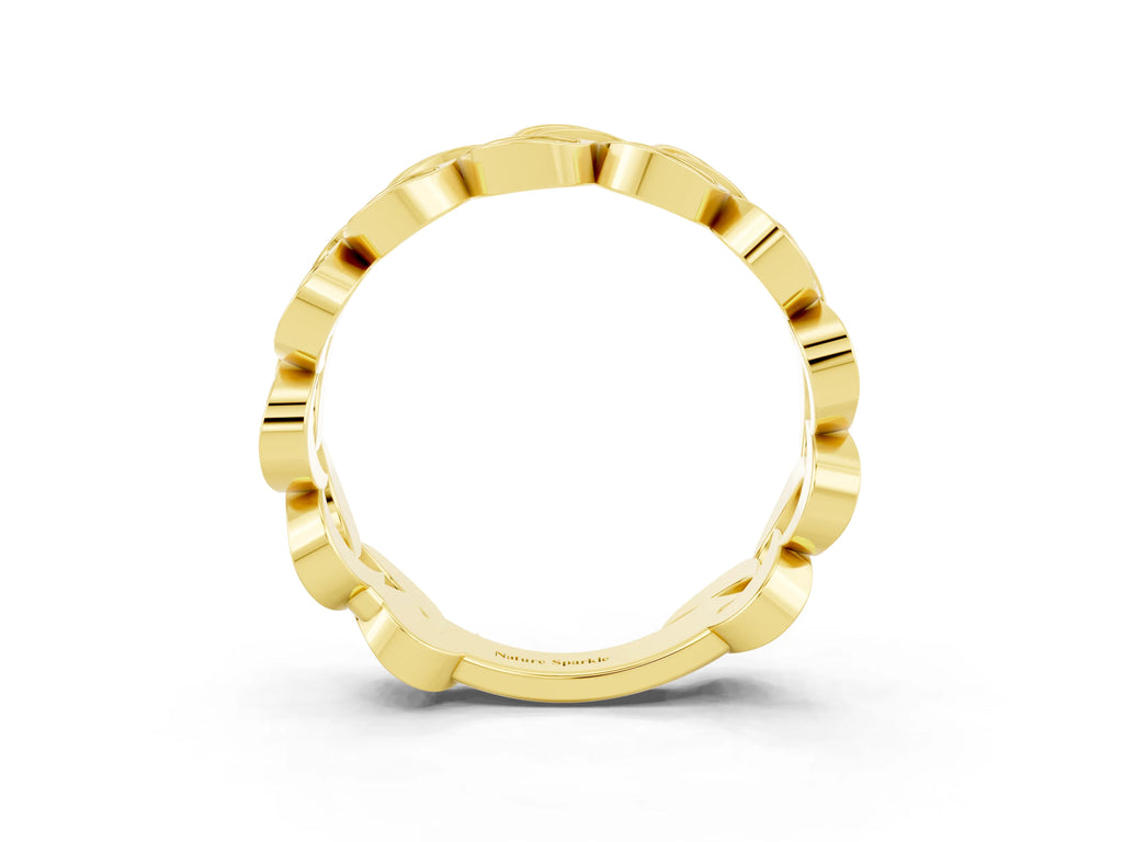 Pavé Round Aquamarine Interlocking Eternity Band in Yellow gold with Bezel Prong Setting