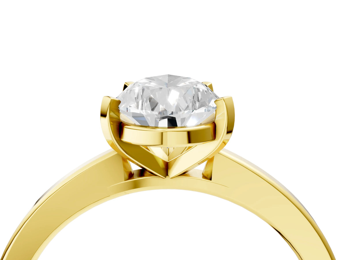 Pear Cut Diamond Solitaire Engagement Ring in Yellow gold with Prong Setting