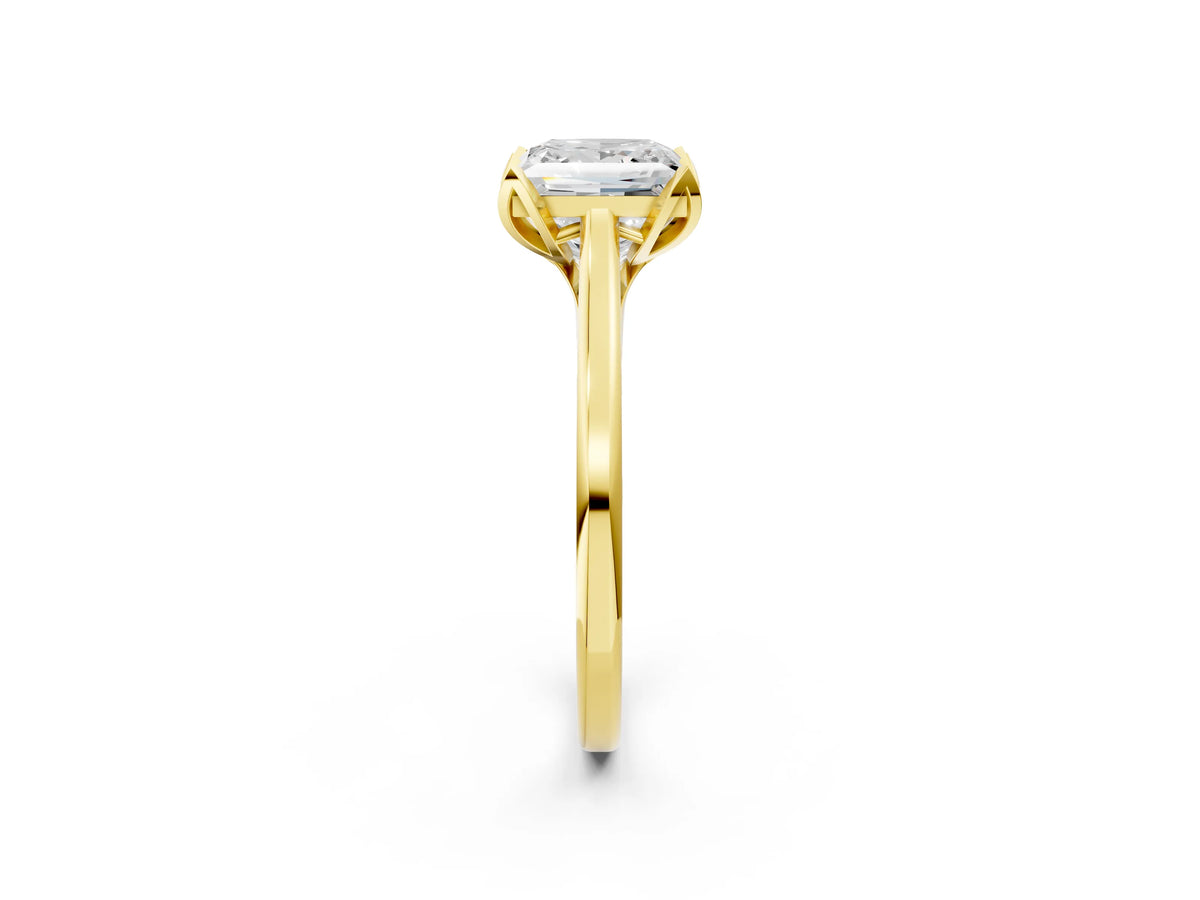 Princess Cut Diamond Solitaire Ring in Yellow gold with Flower Prong Setting