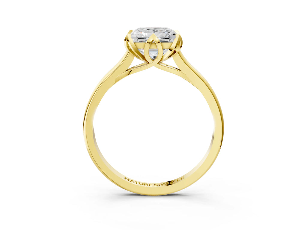 Princess Cut Diamond Solitaire Ring in Yellow gold with Flower Prong Setting