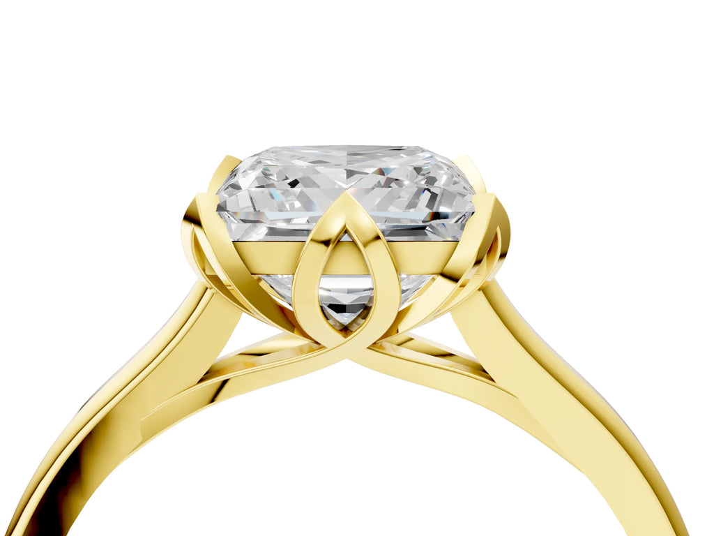 Princess Cut Diamond Solitaire Ring in Yellow gold with Flower Prong Setting