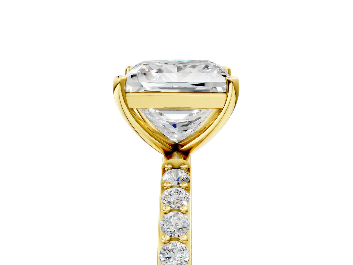 Princess Cut Diamond Solitaire Ring in Yellow gold with Round Pavé Band