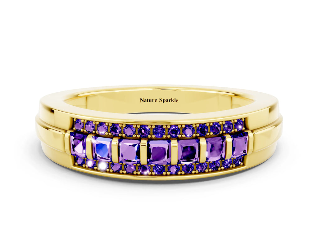 Princess Cut Tanzanite Bar-Set Pavé Band in Yellow gold with Grooved Edge Detailing