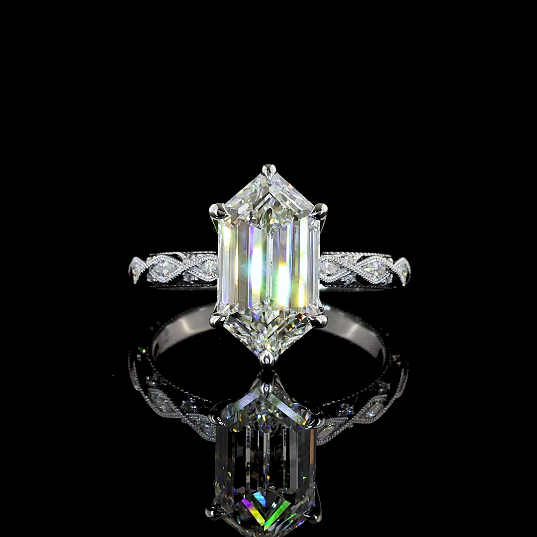 White gold Diamond Solitaire Diamond Shank Ring · 3.94 ct