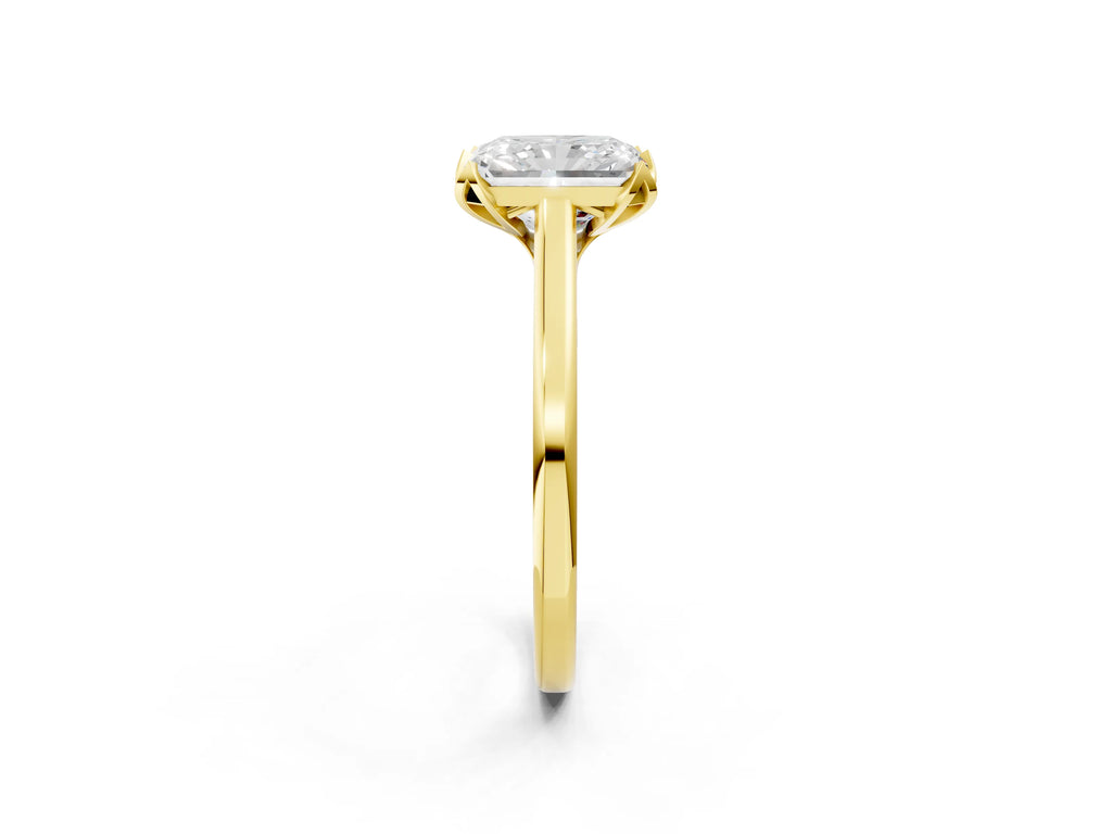 Radiant Cut Diamond Solitaire Ring in Yellow gold with Flower Prong Setting