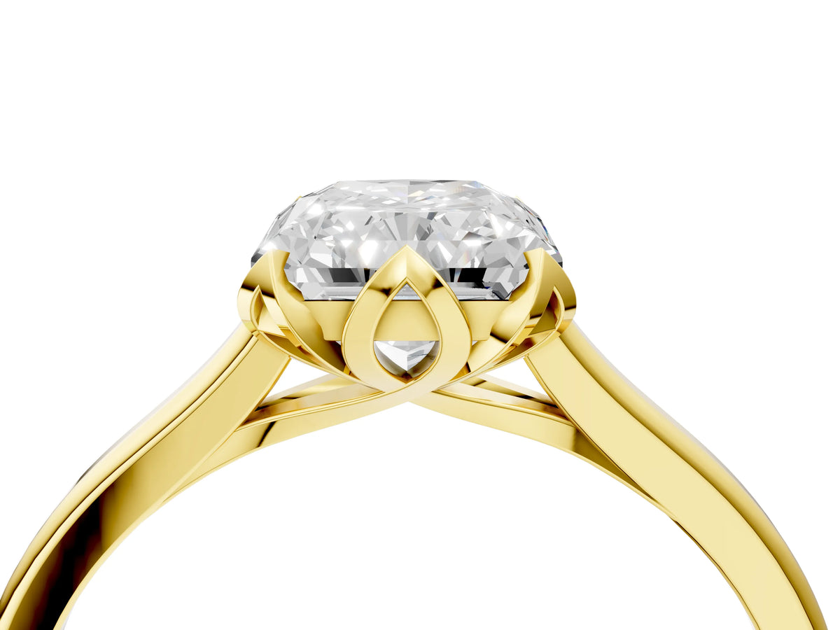 Radiant Cut Diamond Solitaire Ring in Yellow gold with Flower Prong Setting