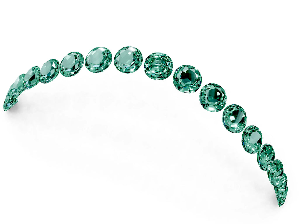 Round Green Sapphire Pavé Contoured Band in White gold with Shared Prong Setting