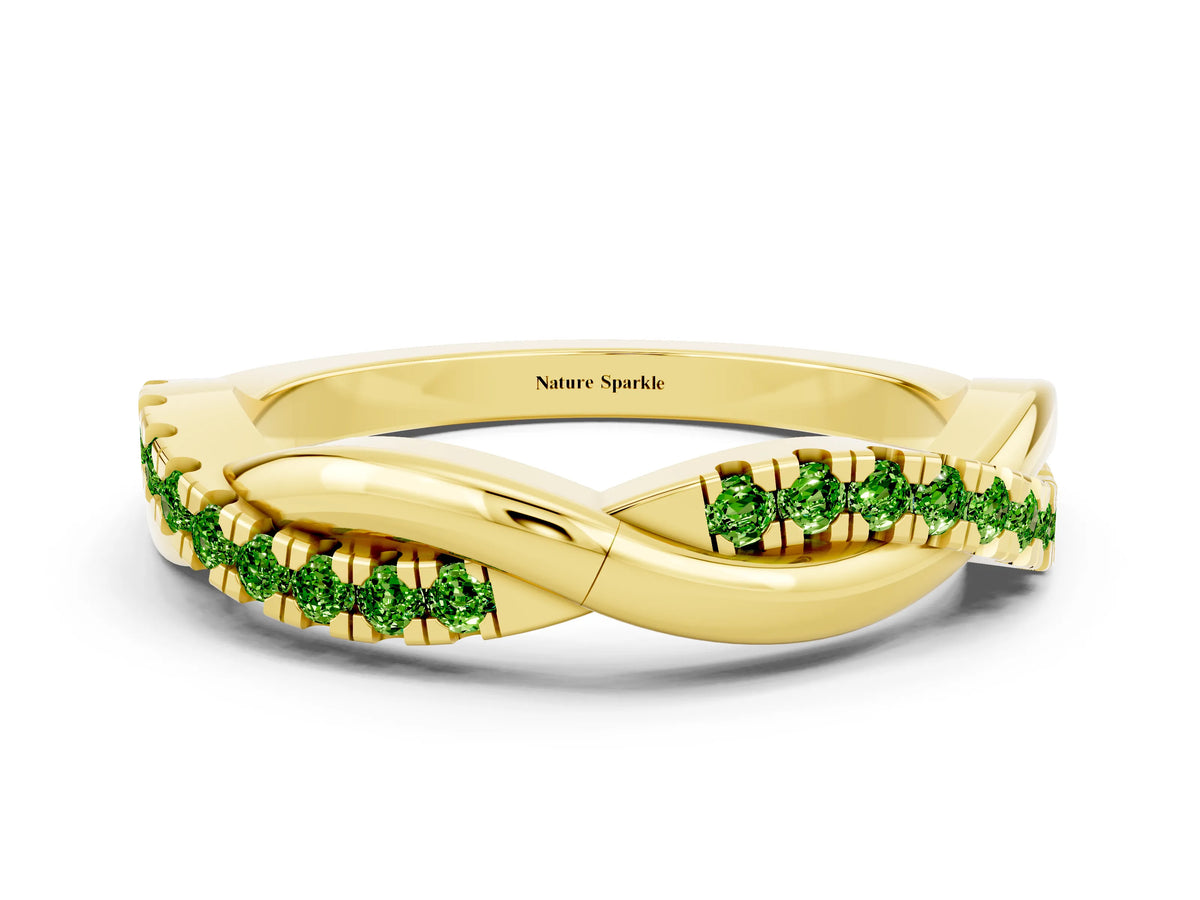 Round Peridot Twisted Infinity Band in Yellow gold with Prong Setting