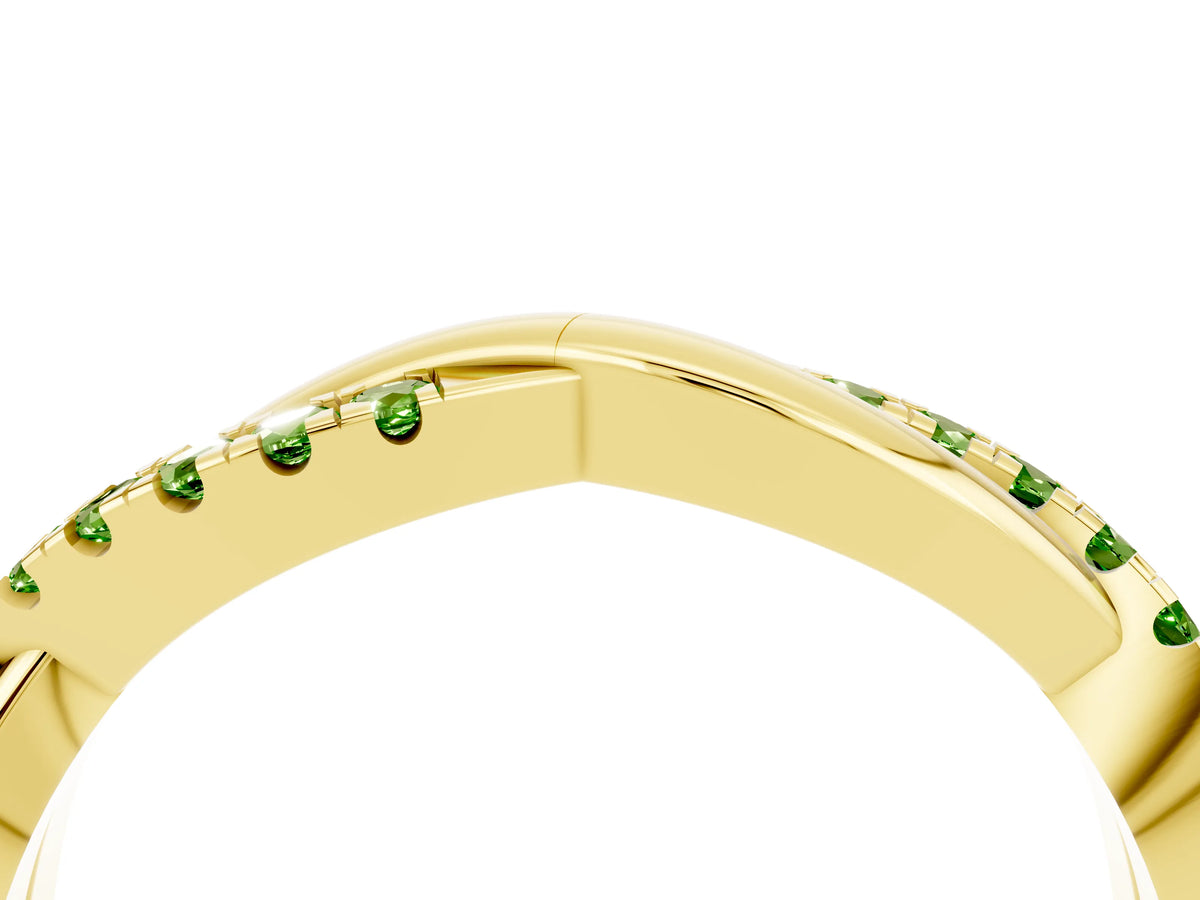 Round Peridot Twisted Infinity Band in Yellow gold with Prong Setting