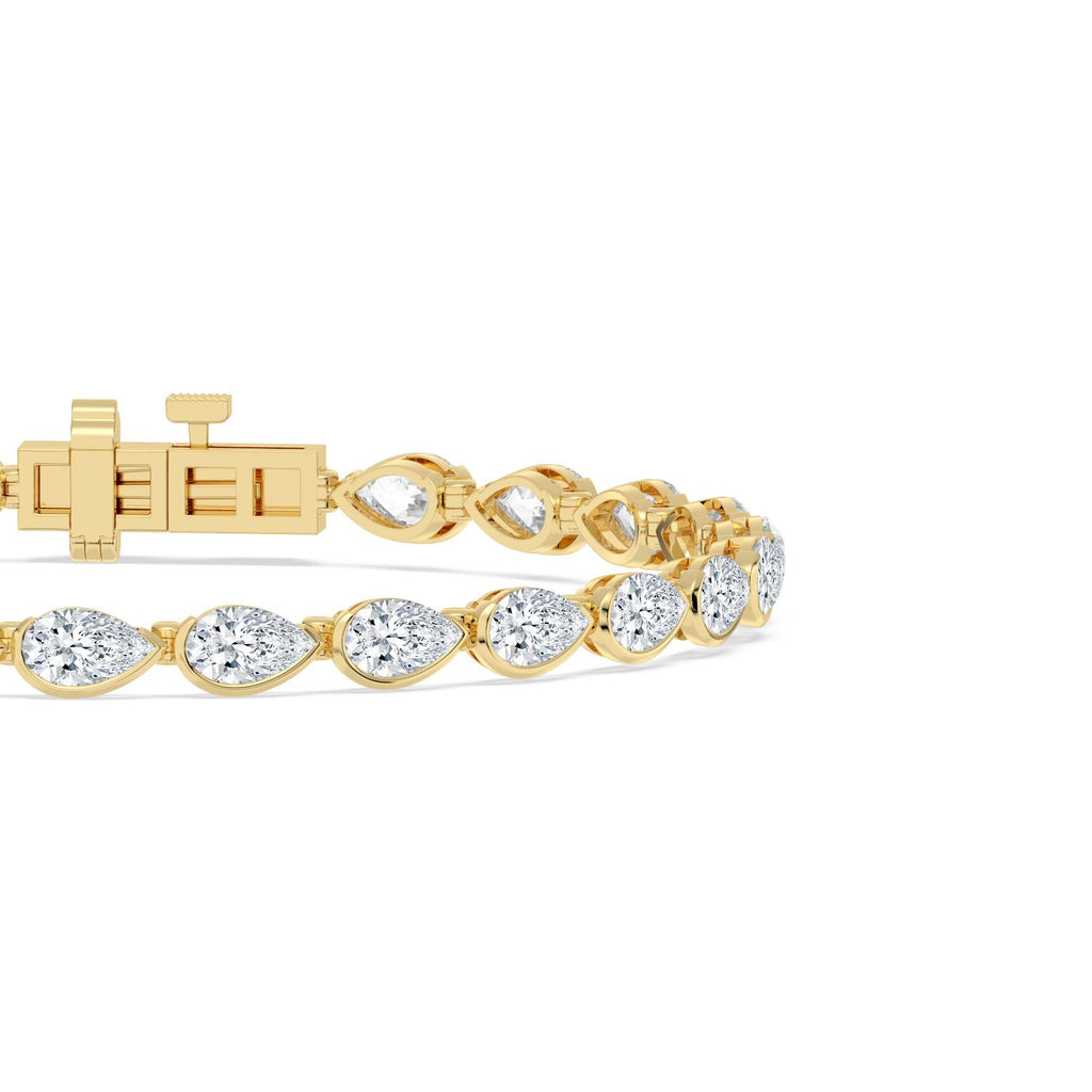 Yellow gold Diamond Bracelet · 5.97 ctw
