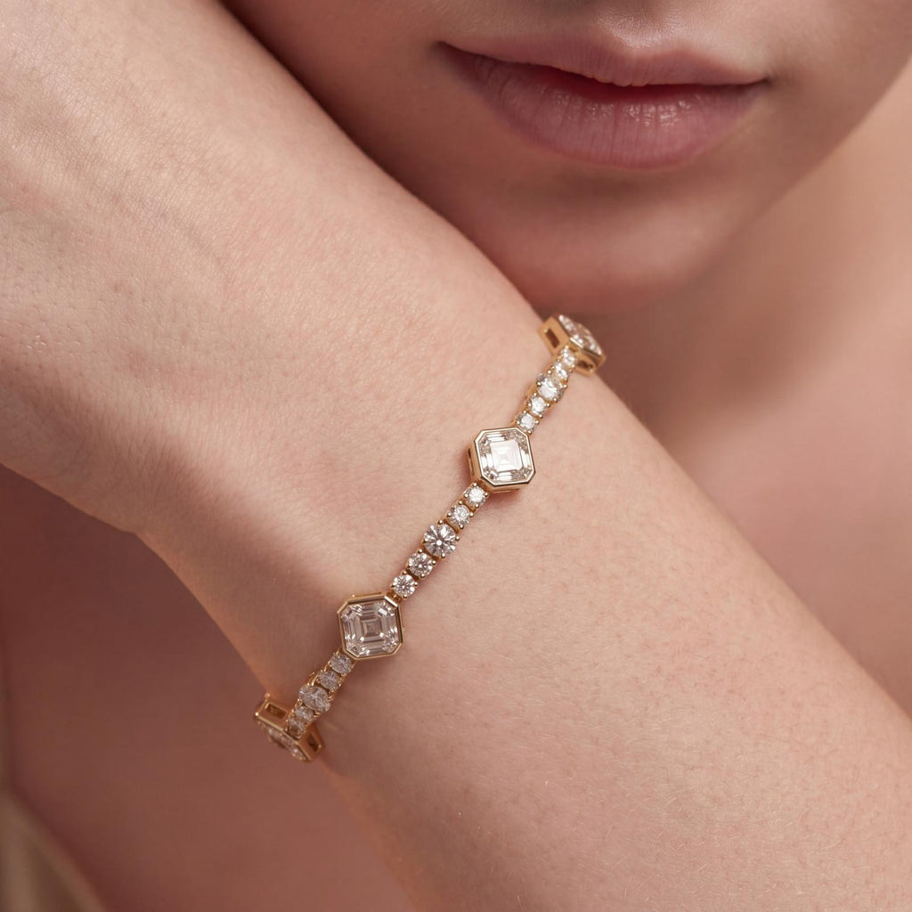 Yellow gold Diamond Bracelet · 7.2 ctw