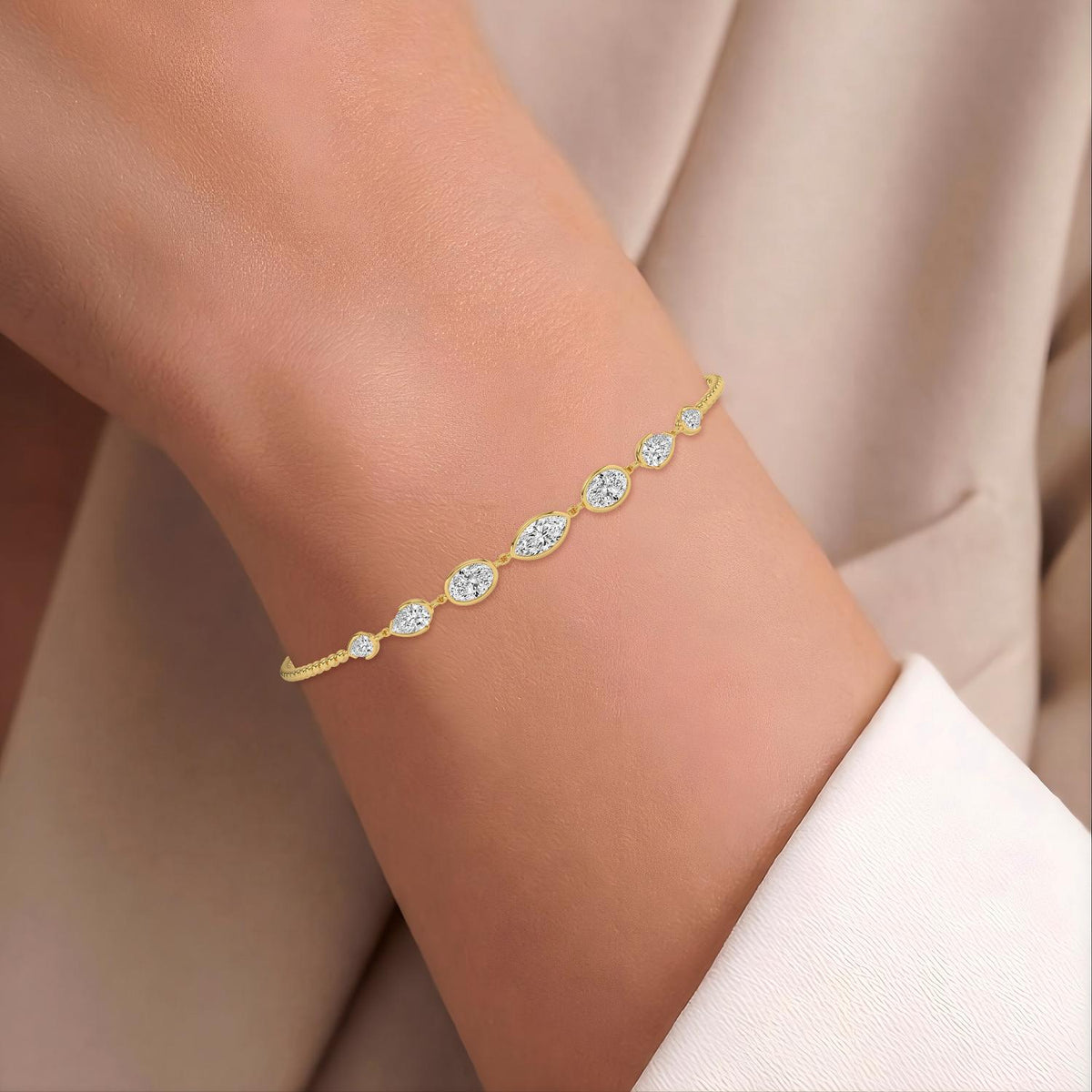 Yellow gold Diamond Bracelet · 1.77 ctw